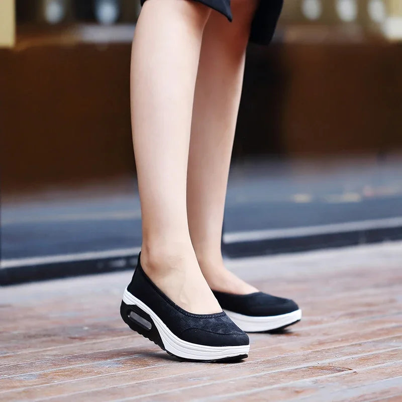 Women's Casual Work Shoes 2025 Fashionable Wedge Heel Swing Shoes Thick Sole Large Size 42 Comfortable Breathable Nurse Shoes