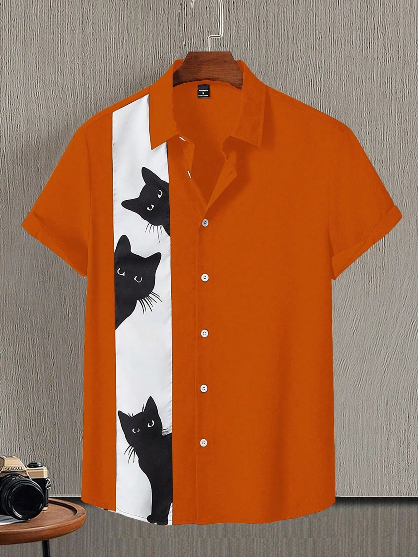 Whimsical Cat Print Men's Shirt – Playful Short Sleeve Button-Up with Adorable Kitten Patterns for Casual & Fun Outings
