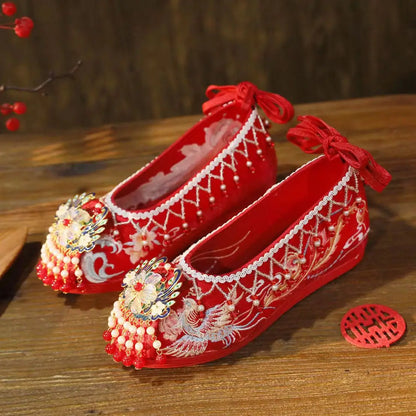 Woman's New Retro Red Wedding Shoes Chinese Style Tassel Embroidered Canvas Shoes Shallow Lace Up Big Size Hanfu Shoes