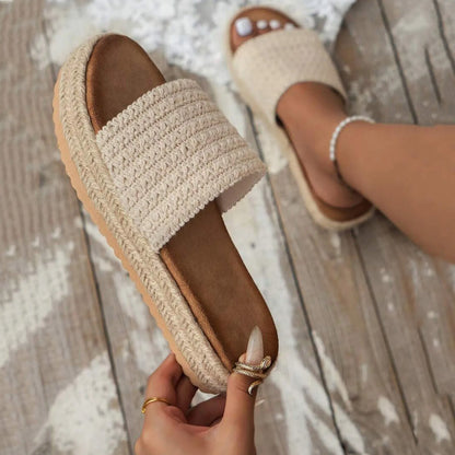 2025 Summer Women's Outdoor Platform Casual Round Toe Sandals Plus Size Simple Design Ladies Slippers For Beach Wear Female