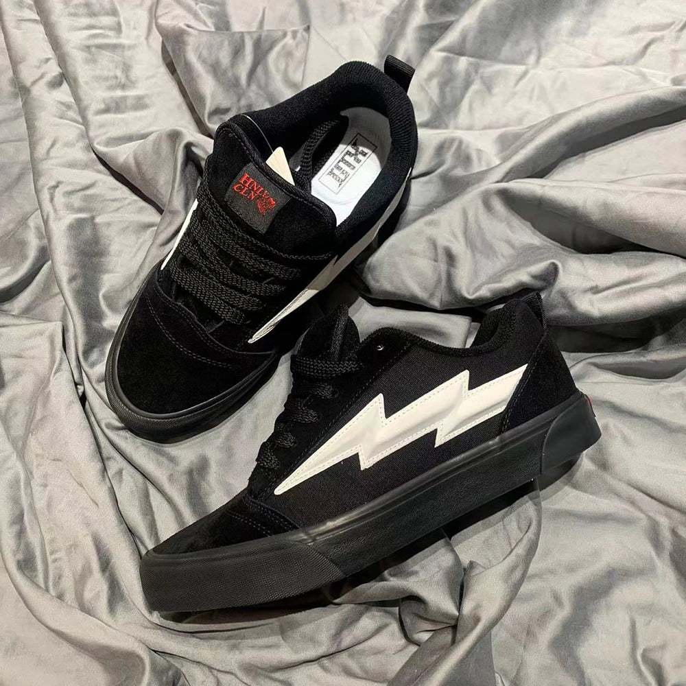 Cool Skateboard oes ex Retro Bread oes Street Sle Knuskool Couples Versatile Breathable Rubber Outsole round Toe