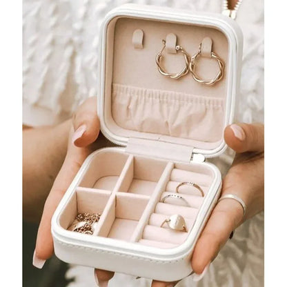 Portable Mini Jewelry Storage Box Travel Organizer Jewelry Case Leather Storage Earrings Necklace Ring Jewelry Organizer Display