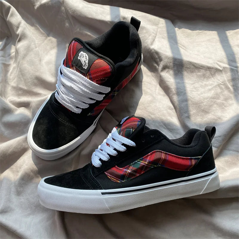 Cool Skateboard oes ex Retro Bread oes Street Sle Knuskool Couples Versatile Breathable Rubber Outsole round Toe