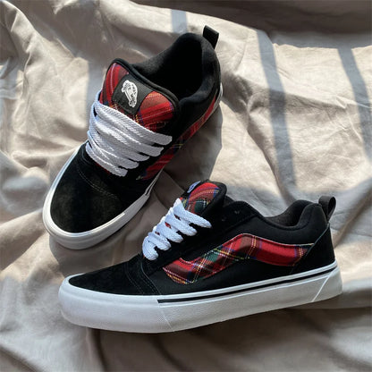 Cool Skateboard oes ex Retro Bread oes Street Sle Knuskool Couples Versatile Breathable Rubber Outsole round Toe