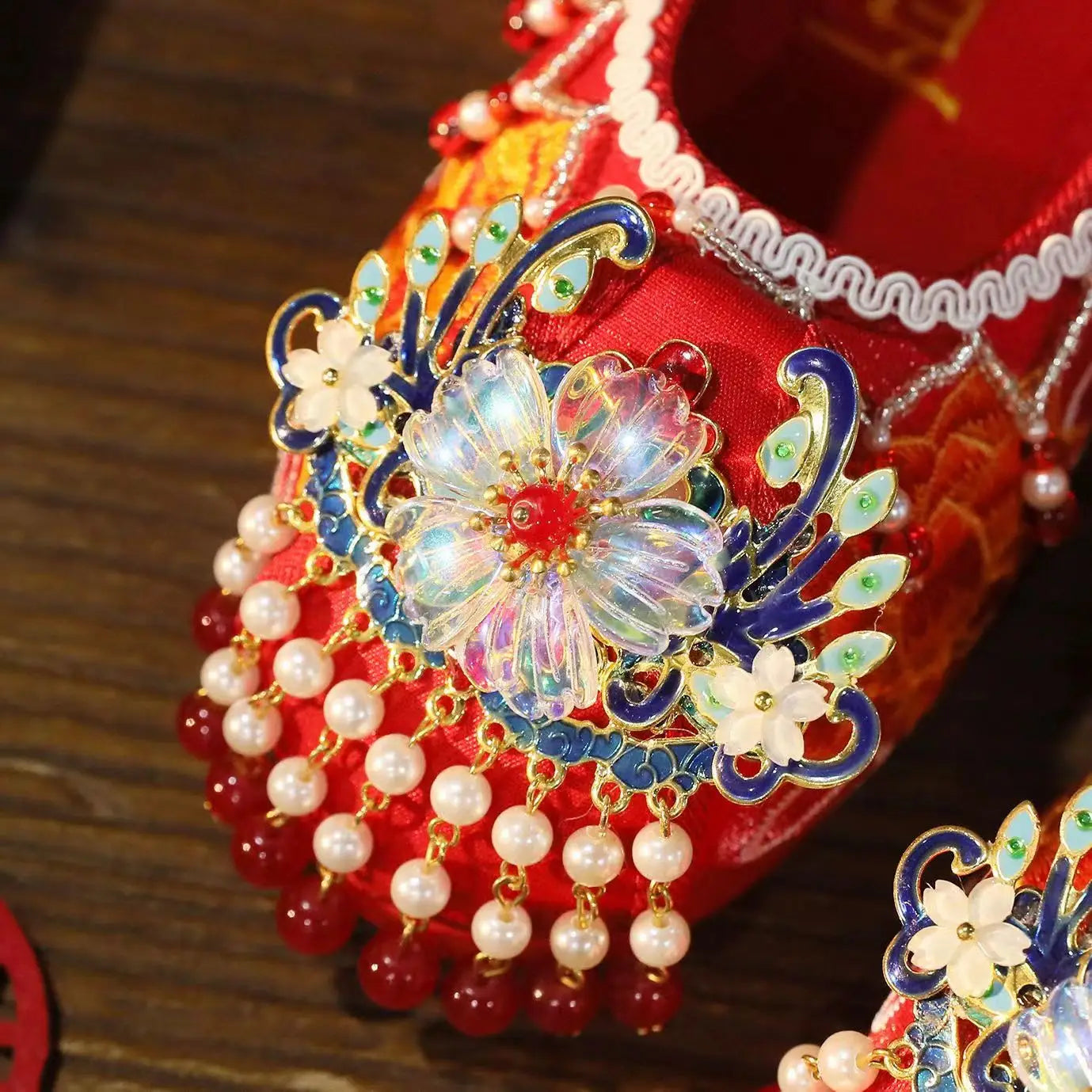 Woman's New Retro Red Wedding Shoes Chinese Style Tassel Embroidered Canvas Shoes Shallow Lace Up Big Size Hanfu Shoes