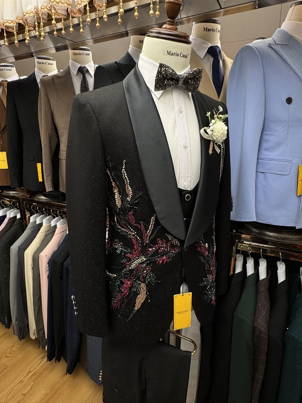 In Stock Stylish Men's Suit Customized Hot Sale Single Breasted New Handsome Banquet Jacket Vest Pants Luxurious Groom Wear