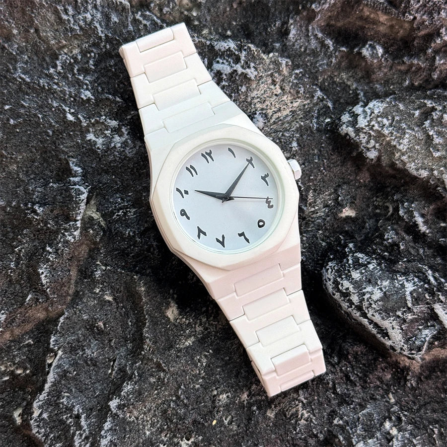 Hot sales in the Middle East high-end plastic men's watch with Arabic numerals neutral casual simple quartz watch