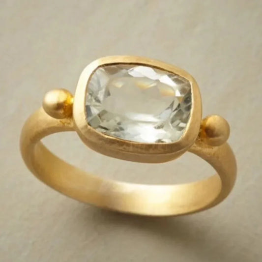 Vintage Gold Color Rings for Women Trendy Round Inlaid with White Stone Personalized Creativity Party Rings Jewelry