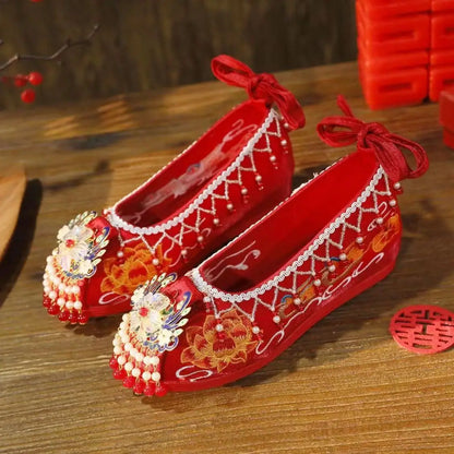 Woman's New Retro Red Wedding Shoes Chinese Style Tassel Embroidered Canvas Shoes Shallow Lace Up Big Size Hanfu Shoes