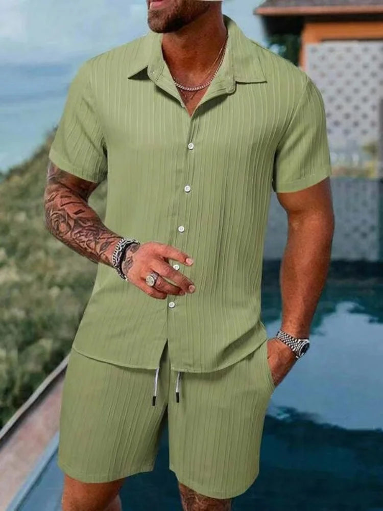 Men's casual sports beach outfit: Collared striped button-down short-sleeved shirt + drawstring shorts. Solid color 2-piece set.