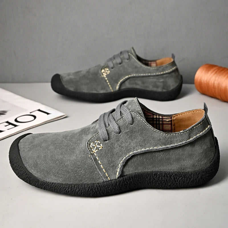 Suede Leather Casual Shoes For Men Lace Up Light Outdoor Sneakers Men Hiking Footwear Flats For Trekking Plus Size 38-46