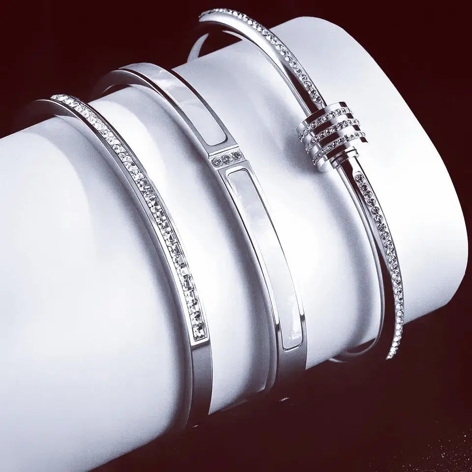 3PCS American Style Exquisite Stainless Steel Women's Bracelet Set, High-quality 18K Gold-plated Waterproof And Colorfast Gift