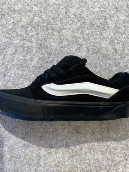 Cool Skateboard oes ex Retro Bread oes Street Sle Knuskool Couples Versatile Breathable Rubber Outsole round Toe