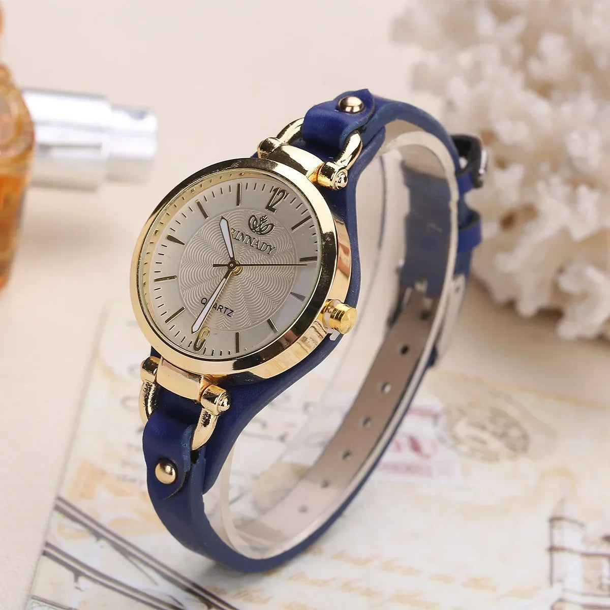 Women Casual Watches Round Dial Rivet PU Leather Strap Wristwatch Ladies Analog Quartz Watch Gift Fashion Luxury Wrist Watch