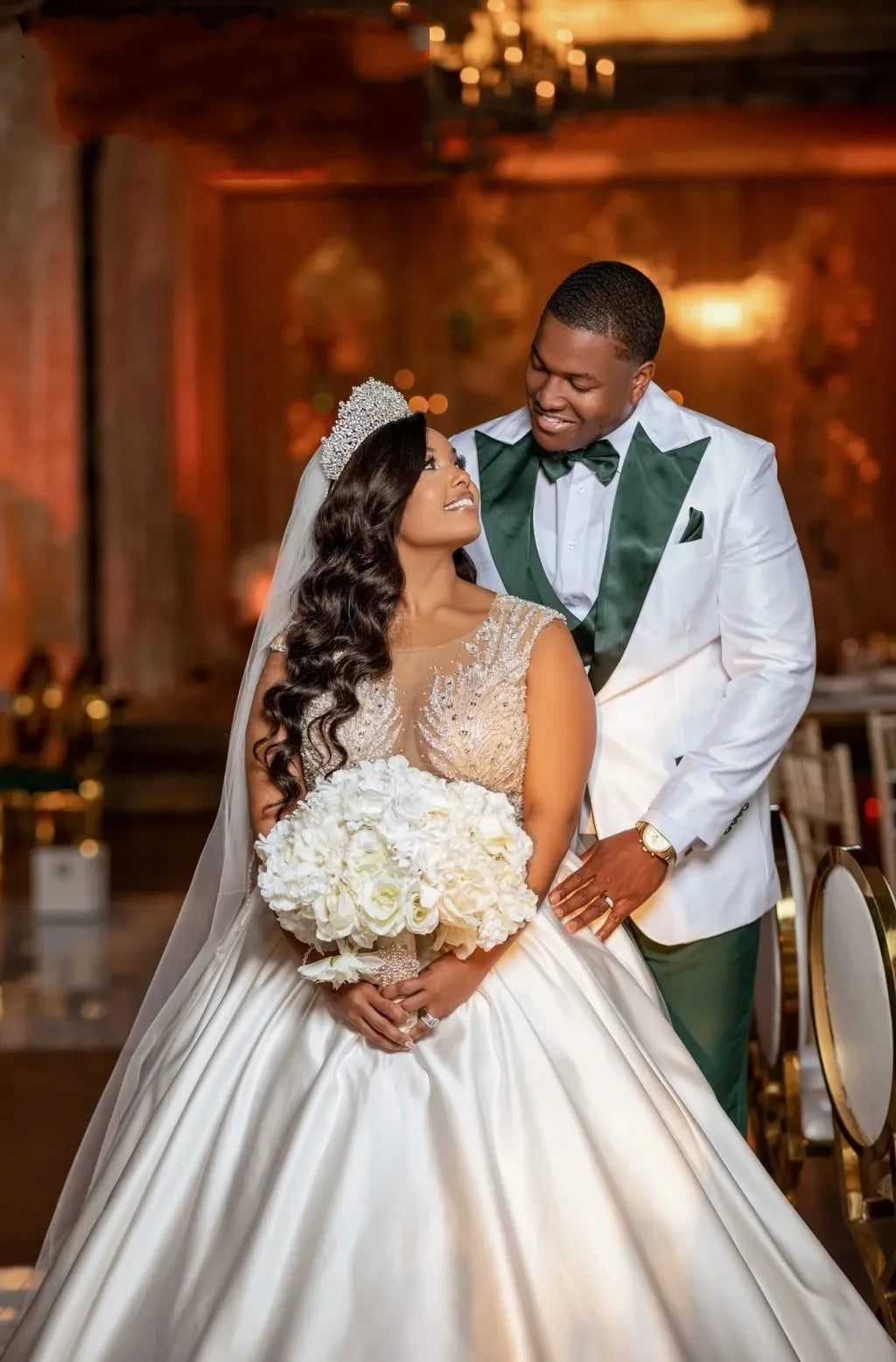 Plus Size Green Wedding Suits for Men Peaked Lapel Groom Wear Costume Homme Mariage Blazer Tuxedos Suit 3 Pcs Jacket+Vest+Pants