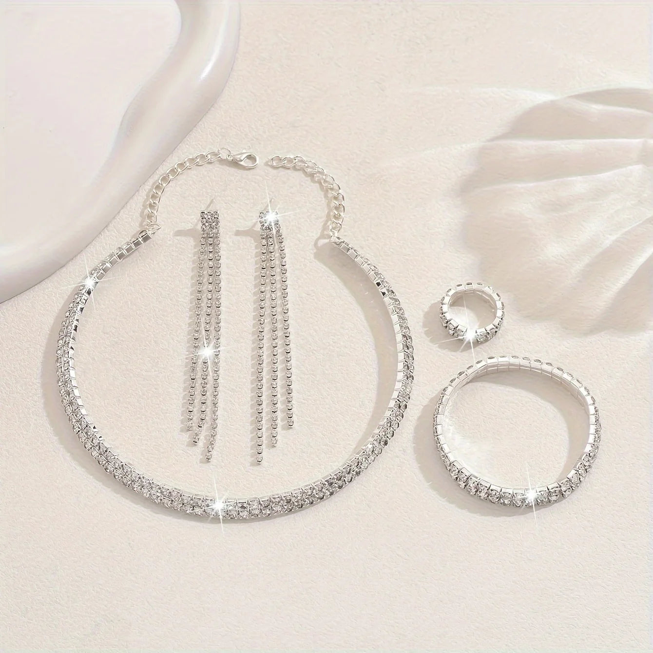 5pcs Luxurious Rhinestone Jewelry Set for Women,Choker, Earrings, Stretch Bracelet & Ring for Weddings, Banquets & Parties