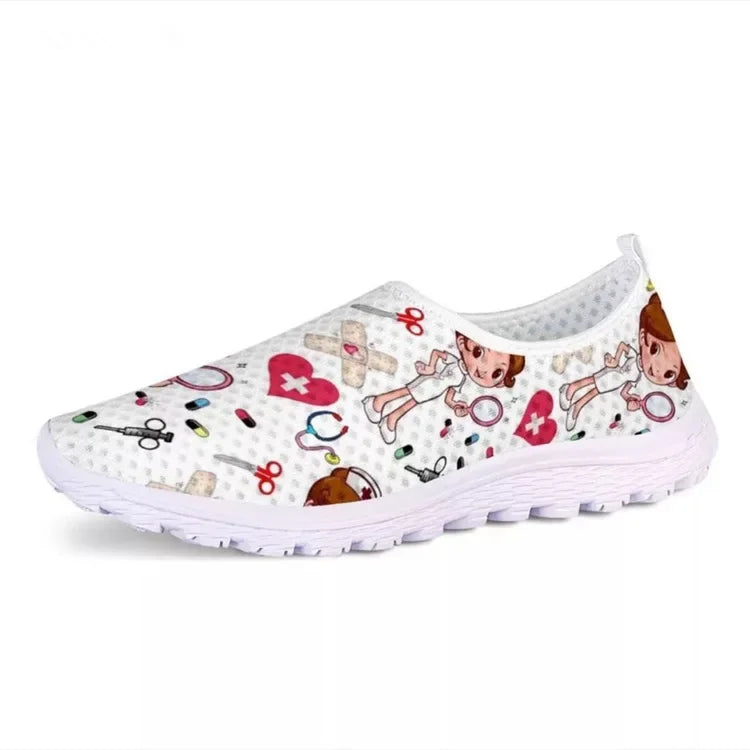 Ladies Loafers Cartoon Nurse Doctor Print Women Sneakers Slip on Light Mesh Casual Shoes Summer Breathable Flats Zapatos