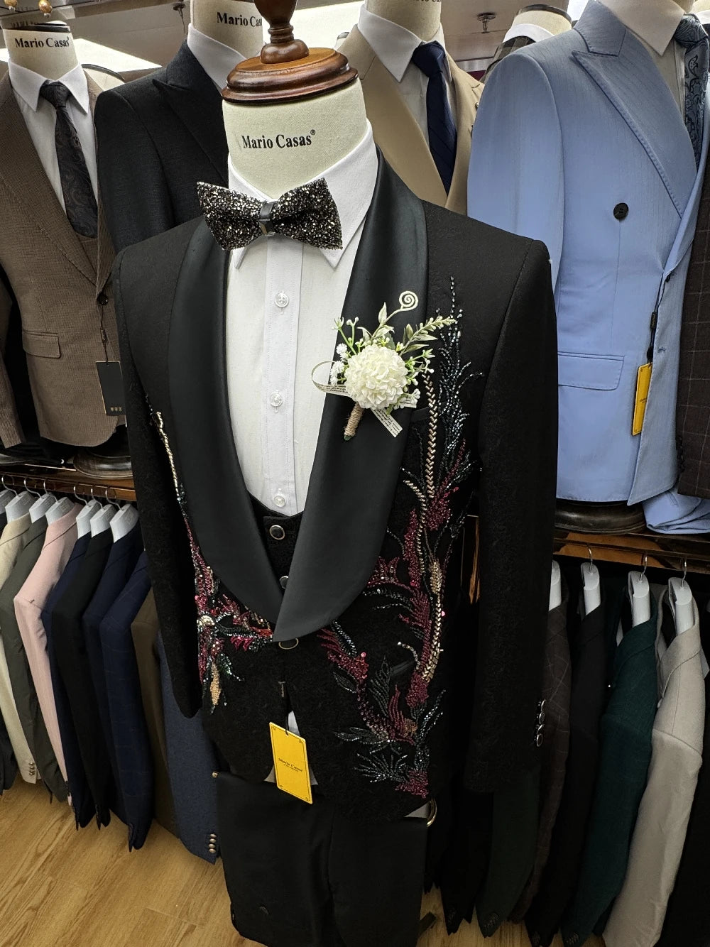 In Stock Stylish Men's Suit Customized Hot Sale Single Breasted New Handsome Banquet Jacket Vest Pants Luxurious Groom Wear