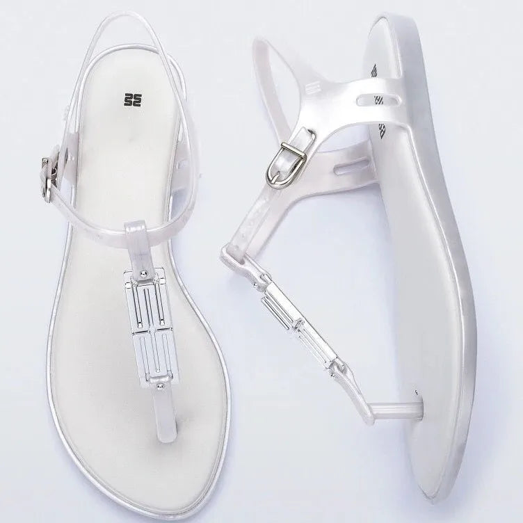 2025 New Arrival Brand Girl Fashion Flat Summer Women Metal Flip-flop Sandals Jelly Shoes Ladies Beach Shoes SM269