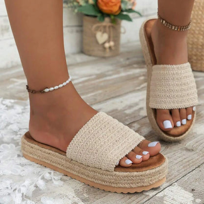 2025 Summer Women's Outdoor Platform Casual Round Toe Sandals Plus Size Simple Design Ladies Slippers For Beach Wear Female